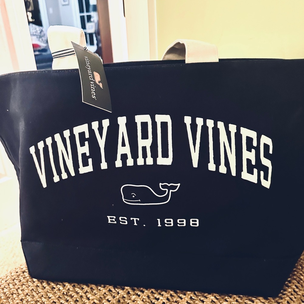 NWT Vineyard Vines Nautical Navy Tote